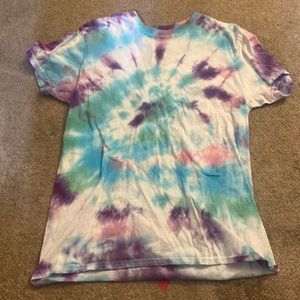 Tye-Dye T-Shirt - Gildan, Medium